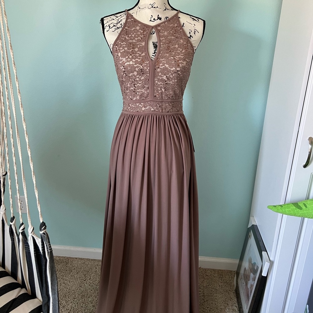 NEW WITH TAGS Morgan & Co. Dress!